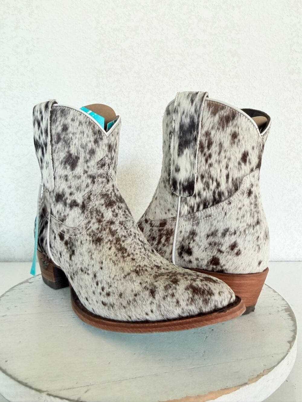 Lane Cowhide Cowboy Boots Womens 10 Western Cowgirl Hair on Hide Short Ankle